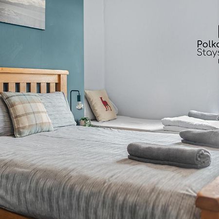 Polkadot Winter Gardens - Large Modern Apartments In Blackpool By Polkastays Екстериор снимка