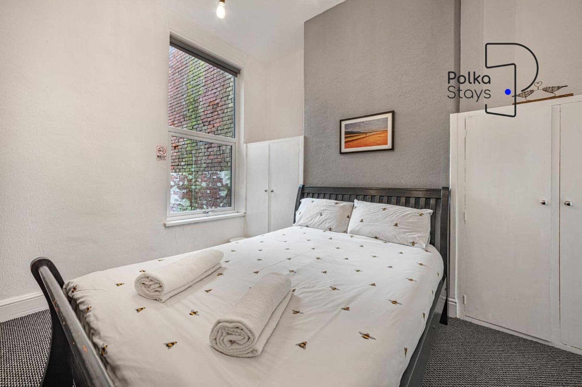 Polkadot Winter Gardens - Large Modern Apartments In Blackpool By Polkastays Екстериор снимка